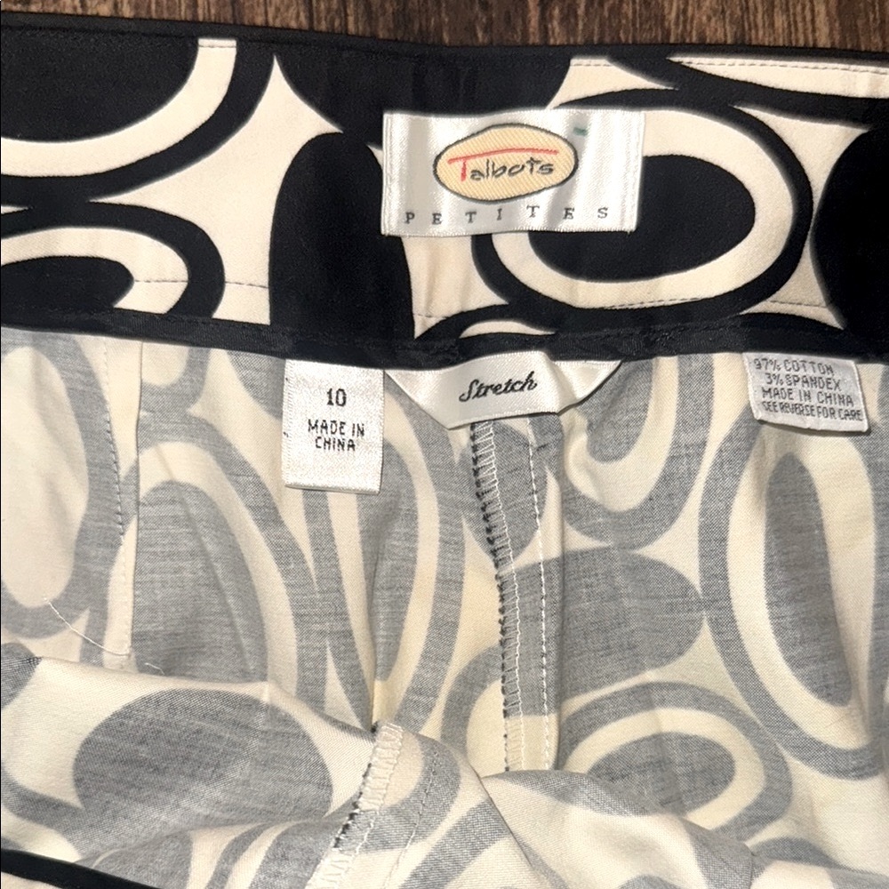 Talbots Geometric Patterned Cropped Pants - Picture 3 of 12